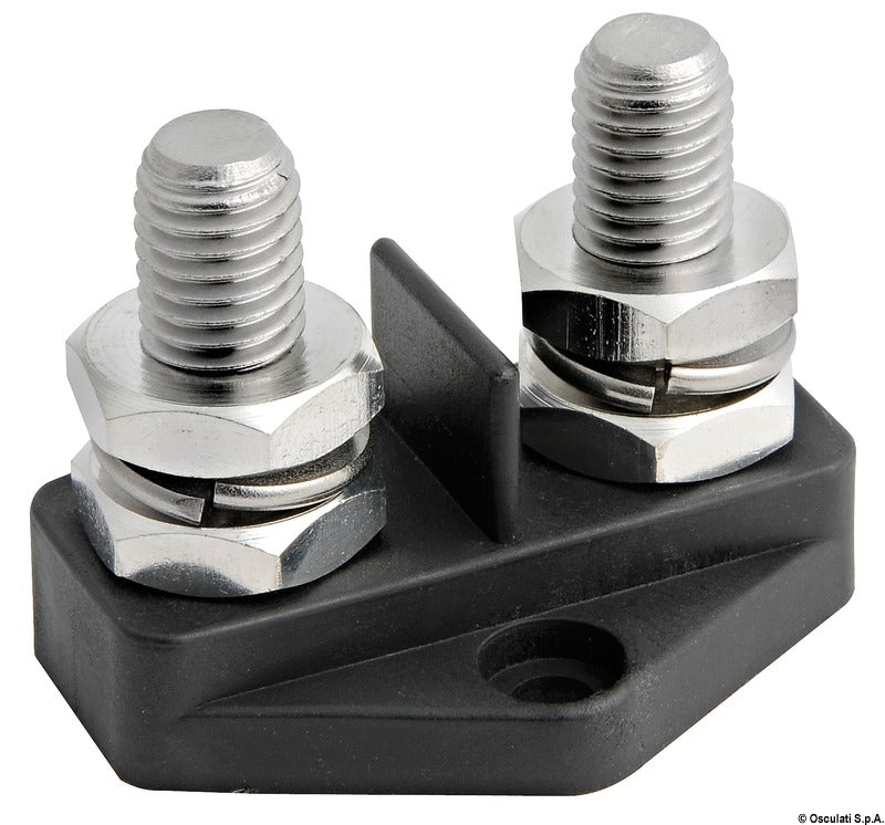 Sähkökaapeleiden pistorasialiittimet