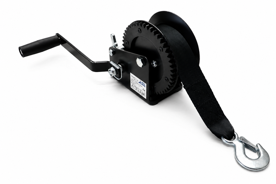 Arctic Marine Boat Winch 725 kg — 8 m strap and hook