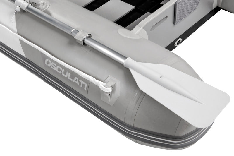 Kumivene ristikkäisellä pohjalla