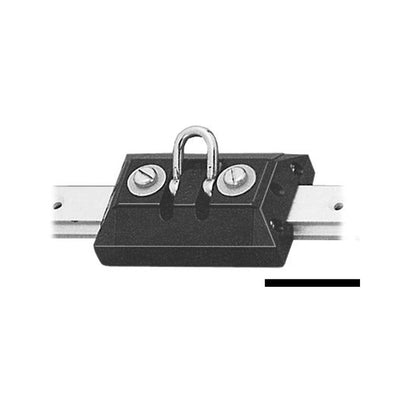 Traveller with tilt shackle
