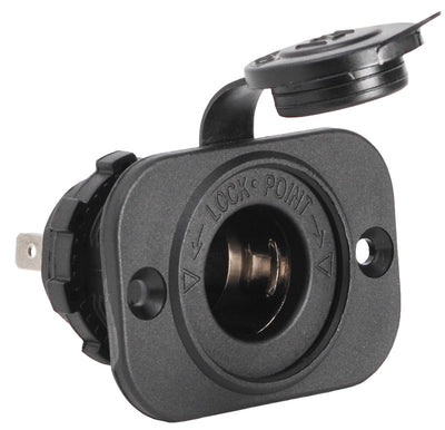 Mustasta polykarbonaatista valmistettu pistorasia ja pistoke