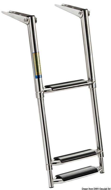 Telescopic ladder for gangplank fitted with large steps.