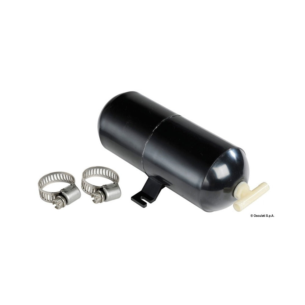 Universal accumulator tank for fresh water pumps