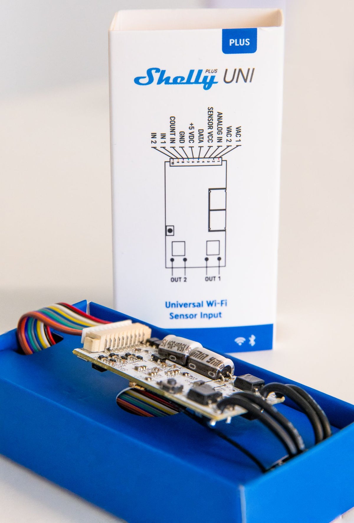 Shelly Plus Uni universaali I/O-moduuli, 2 lähtöä, digitaaliset & analogiset tulot, 12–36 V DC