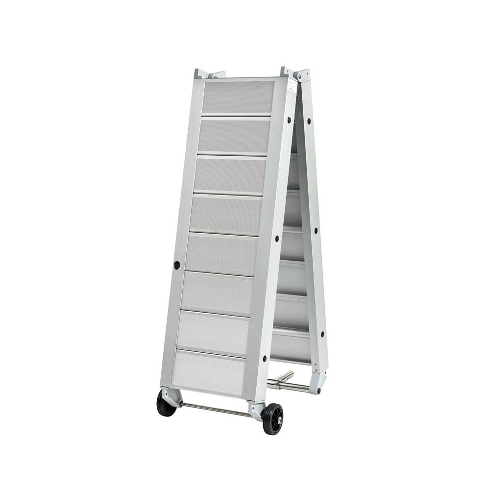 Aluminium gangways with oversized stringers